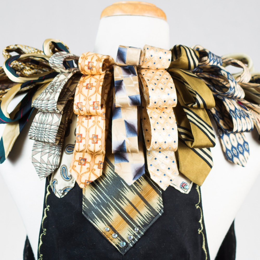 XANADU DESIGNS Upcycled mens tie Majestic Vest - Picture 6 of 8
